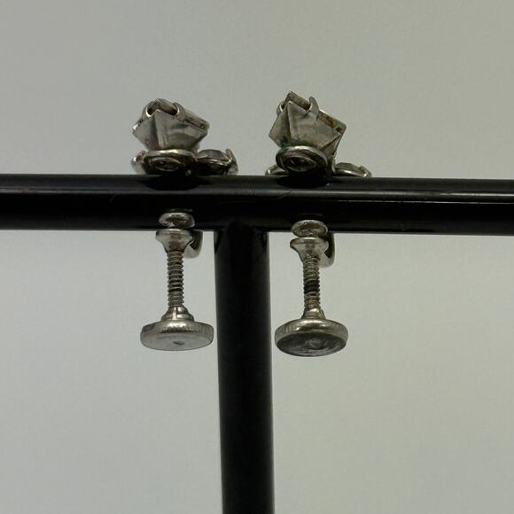 Fashion Crystal Cluster Screw Earrings - Picture 2 of 5